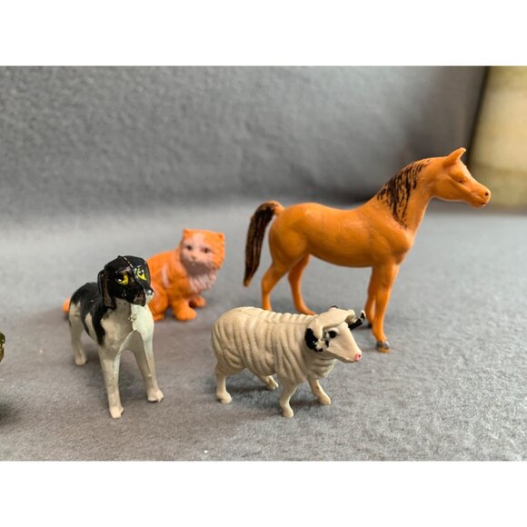 Vintage Plastic Farm & Zoo Animal Figurine Set - 6 Miniatures - Picture 3 of 8